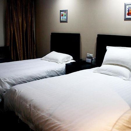 Jitai Hotel - People'S Square Branch Sanghaj Kültér fotó
