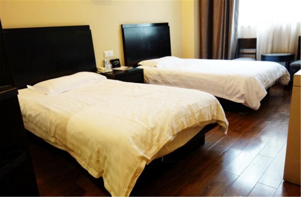 Jitai Hotel - People'S Square Branch Sanghaj Kültér fotó
