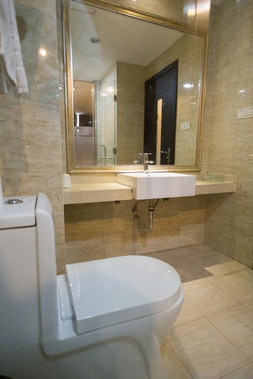 Jitai Hotel - People'S Square Branch Sanghaj Kültér fotó