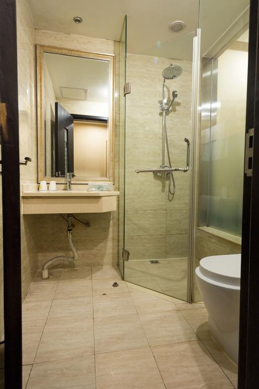 Jitai Hotel - People'S Square Branch Sanghaj Kültér fotó