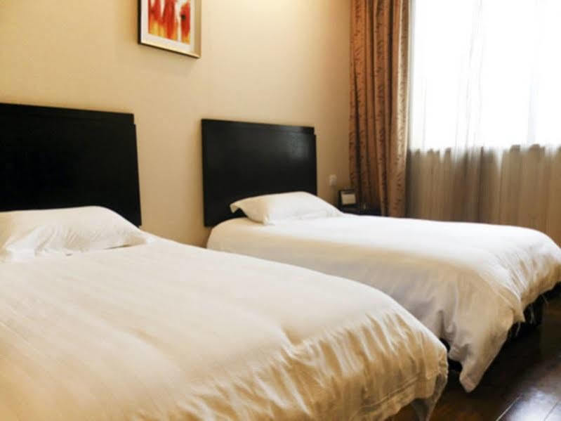 Jitai Hotel - People'S Square Branch Sanghaj Kültér fotó